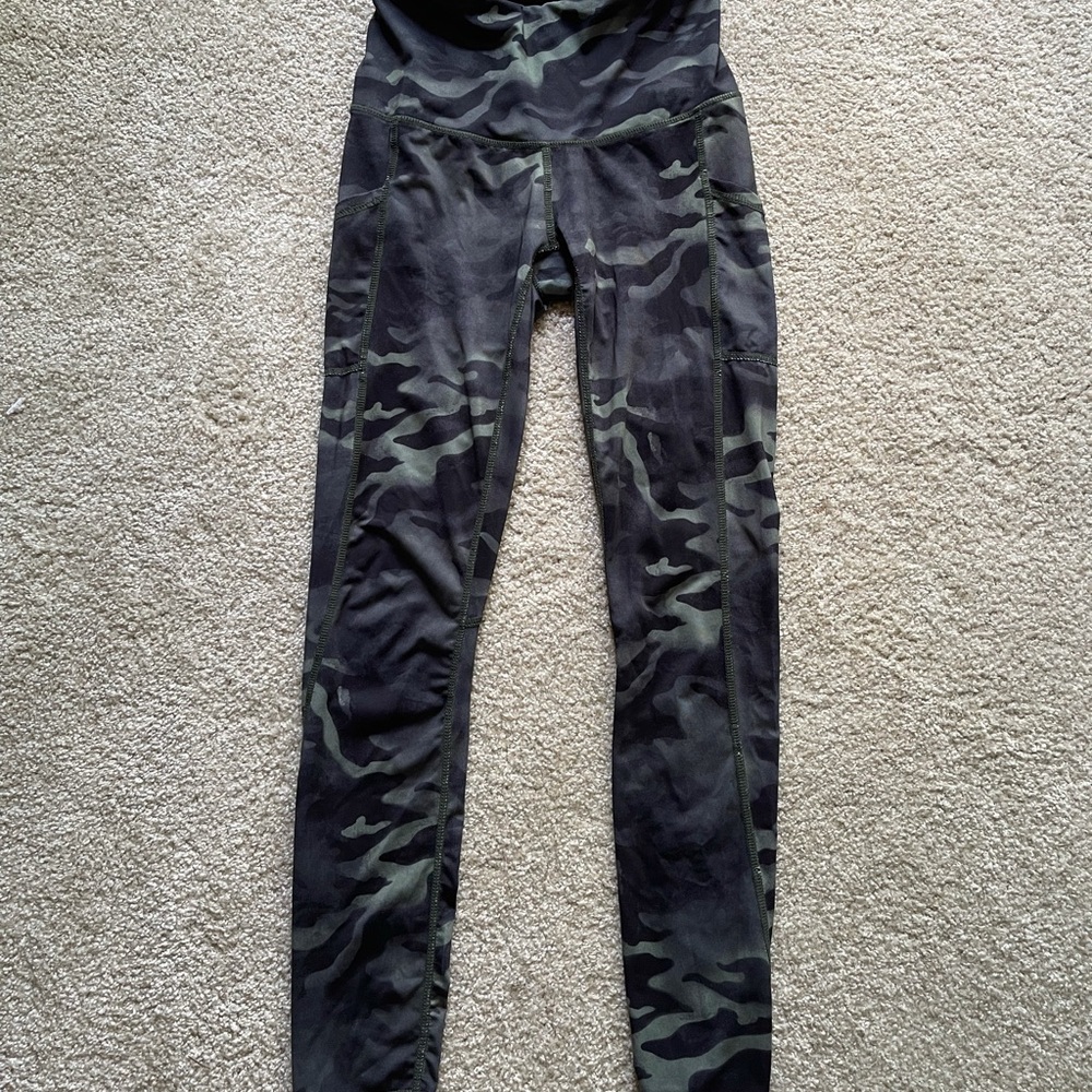 Reebok leggins camo size XS